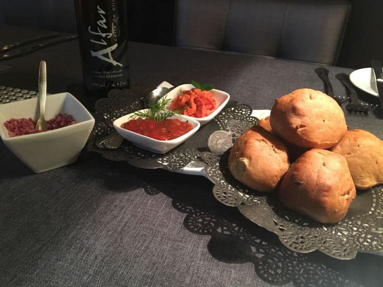 CF0AC9BC-B5E4-479C-B16B-35B6D8FDFFD5