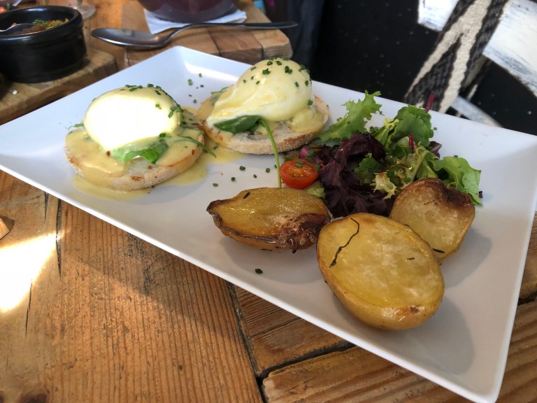 20B7DCDF-855A-40E4-8842-08E4BF1F16A1