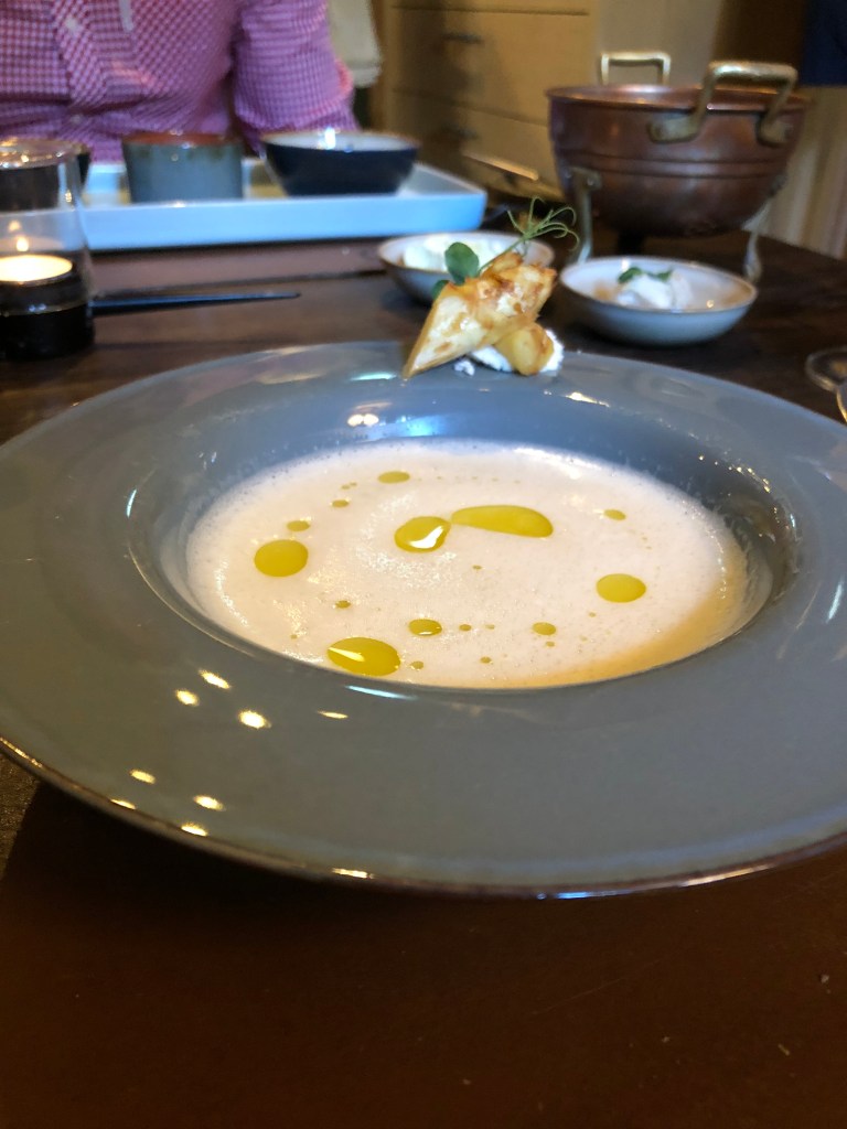 66D306C7-DAD6-4A5F-BBA8-CDE677D8F86B