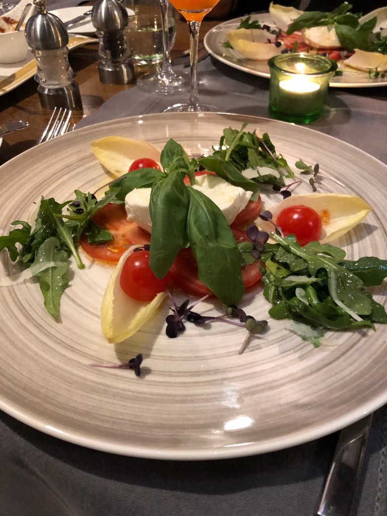 F70A7AF2-1E2E-4F70-ACC0-5648839F740E